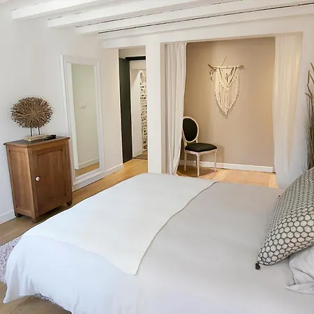 Meuble De Tourisme, Les Du Beffroi 3*