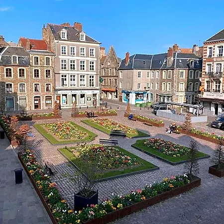 Meuble De Tourisme, Les Du Beffroi לינה וארוחת בוקר