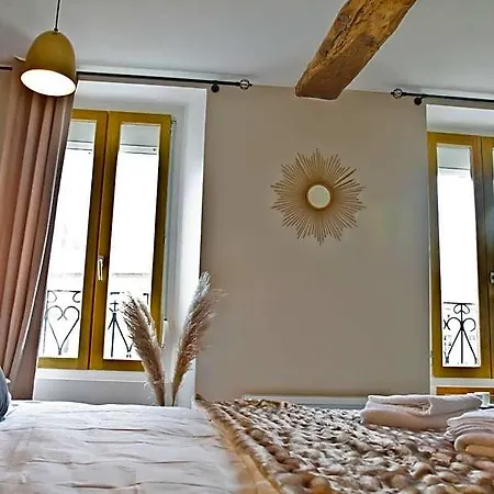Meuble De Tourisme, Les Du Beffroi 3* בולון-סור-מאר